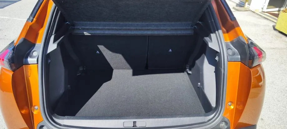 peugeot 2008 1,2 - slika 10