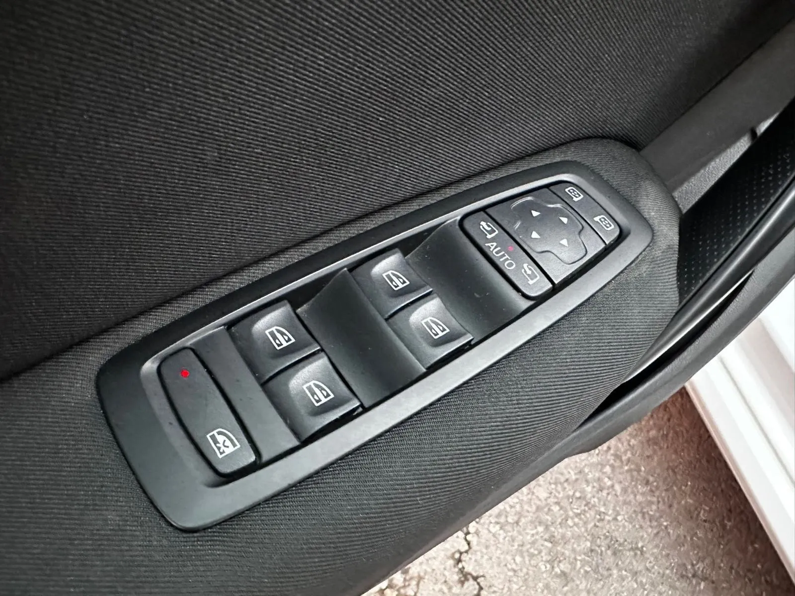 renault megane grandtour dci •2022.g.•navi•leasingbezučešća• - slika 10