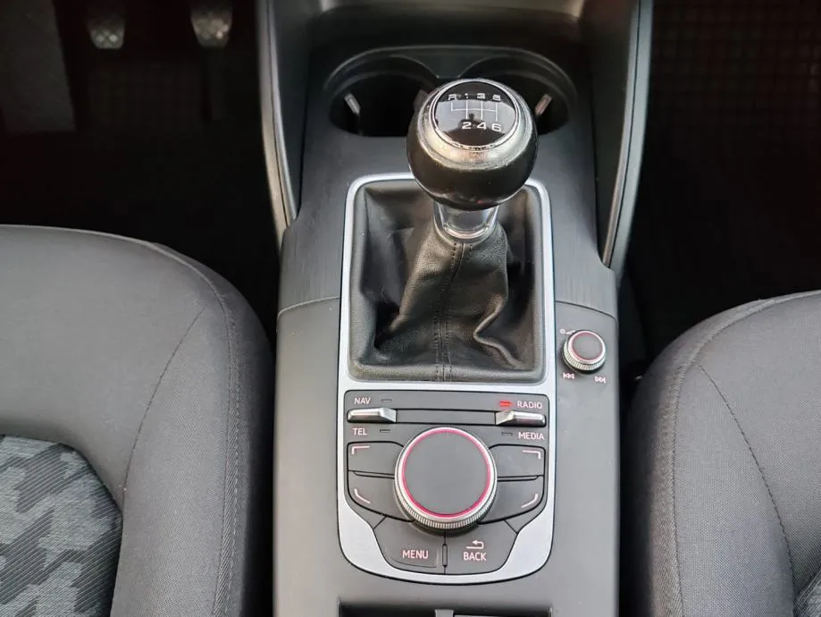 audi a3 1,6 tdi , 2015 g. 197000 km kartice 24/36 rata - slika 13