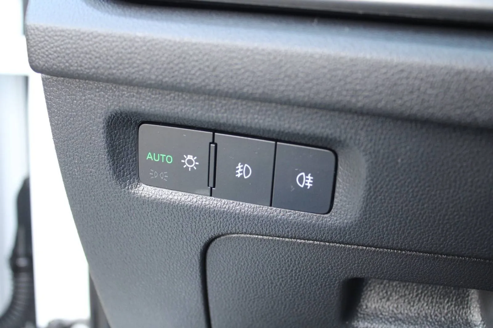 škoda octavia combi 2.0 tdi dsg *led, navigacija* - slika 15