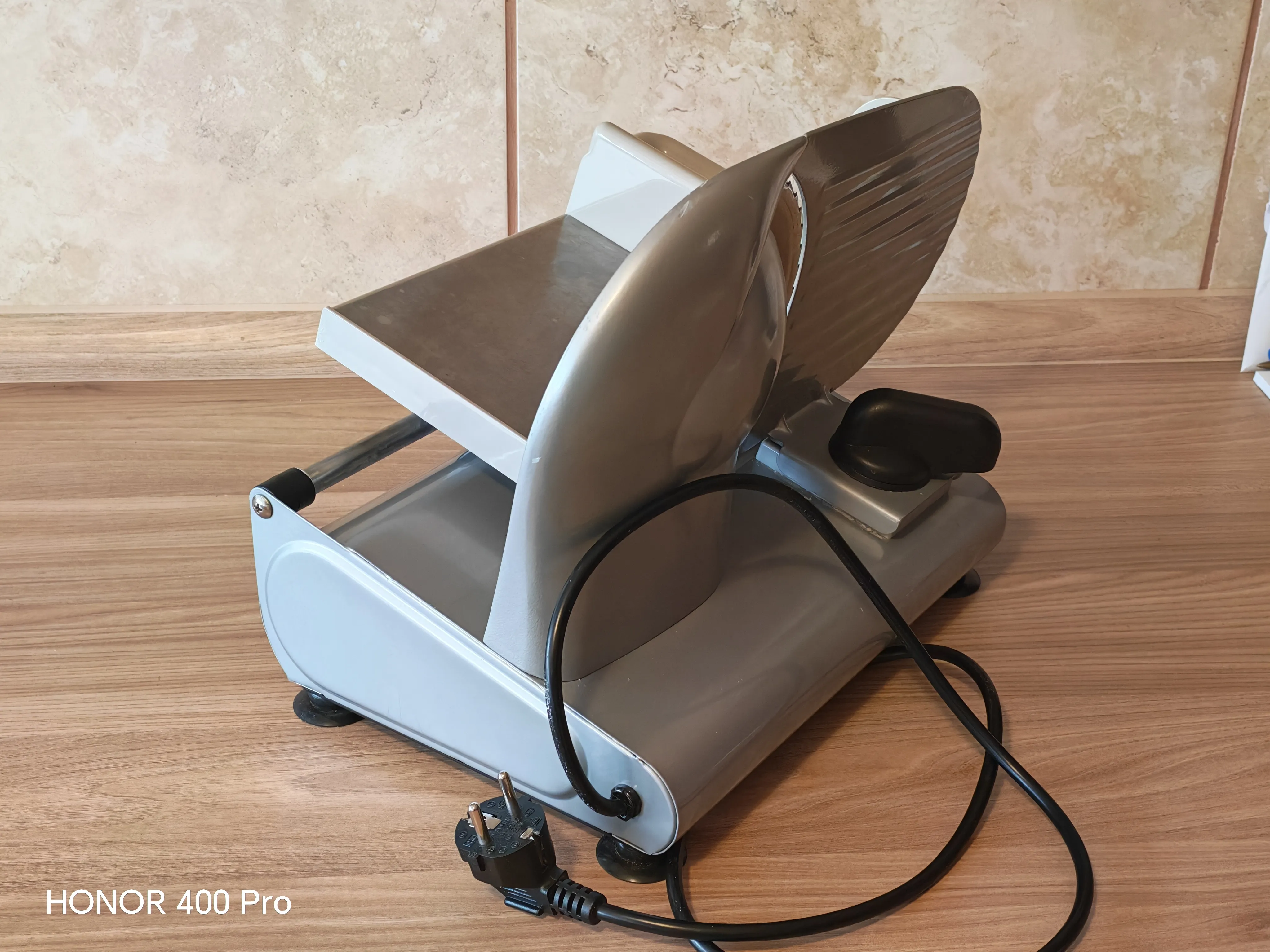 mesoreznica/salamoreznica 150w - slika 8