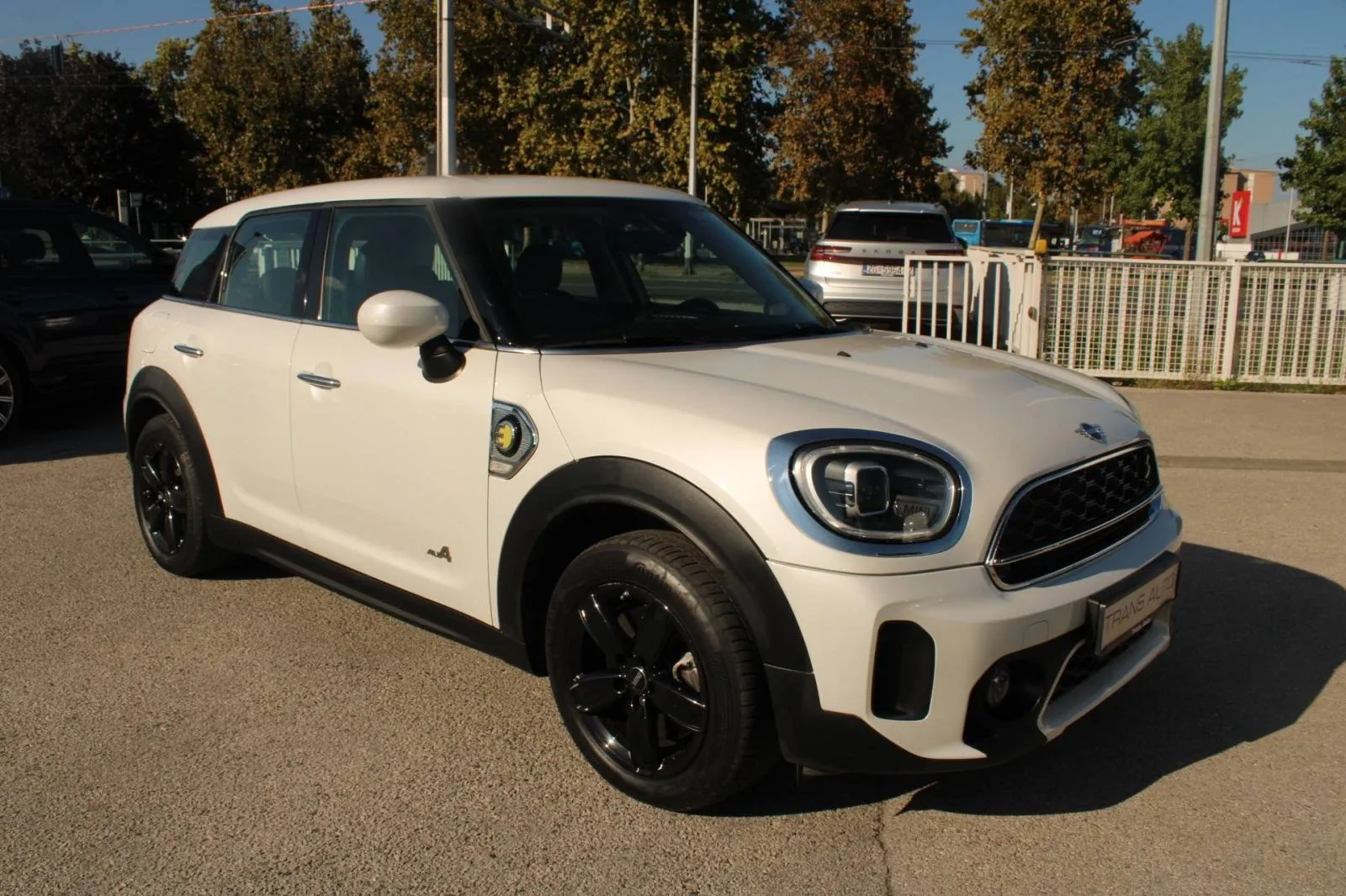 mini countryman se all4 automatik *led, navigacija, kamera* - slika 3