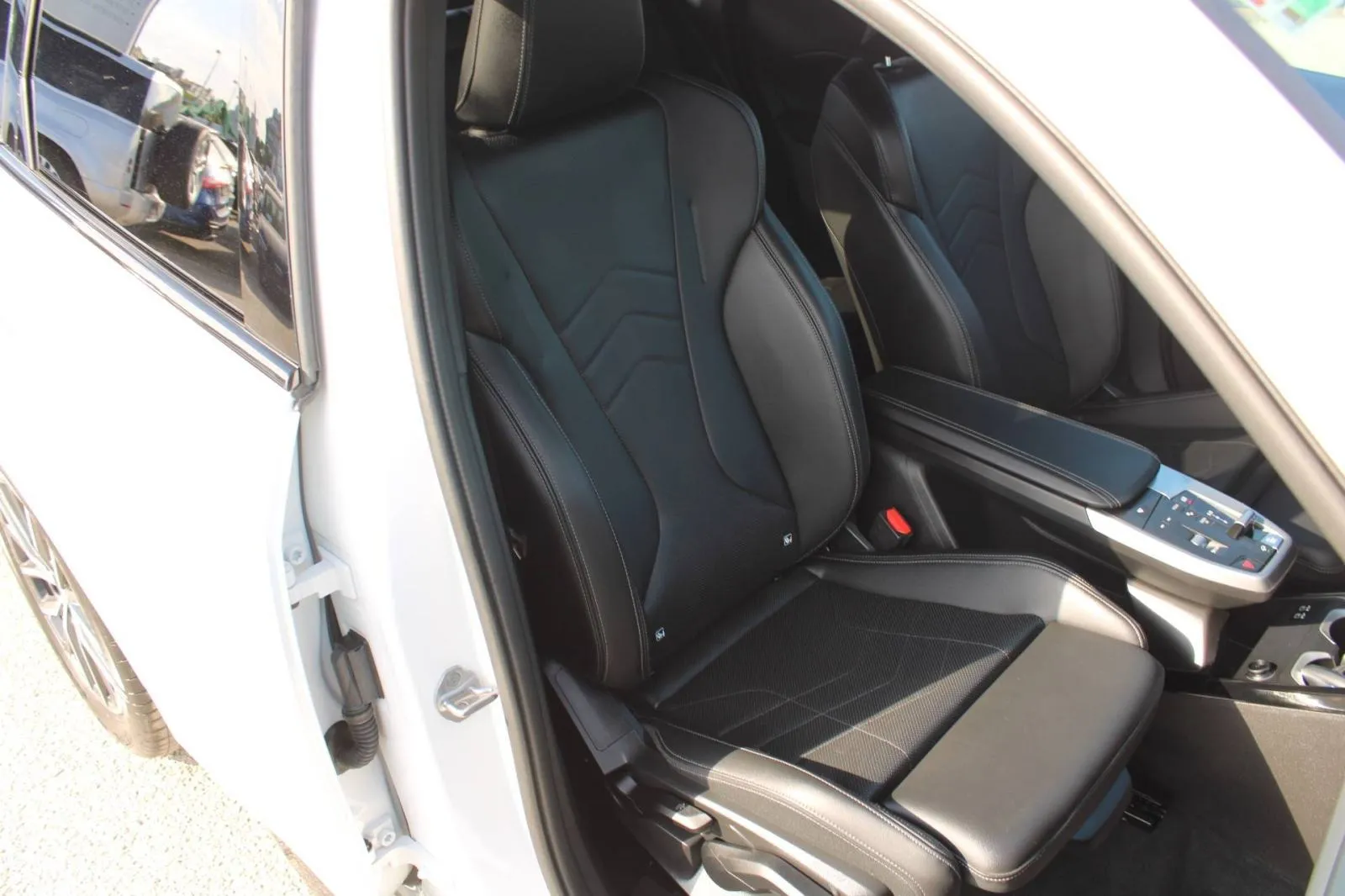 bmw x1 20d xdrive automatik m-paket *led, navigacija, kamera* - slika 16