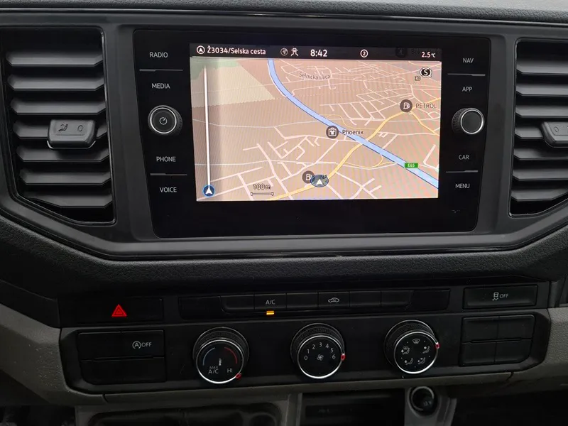 volkswagen crafter 2.0 tdi*140ks*klima*navigacija*kuka za vuču* - slika 16