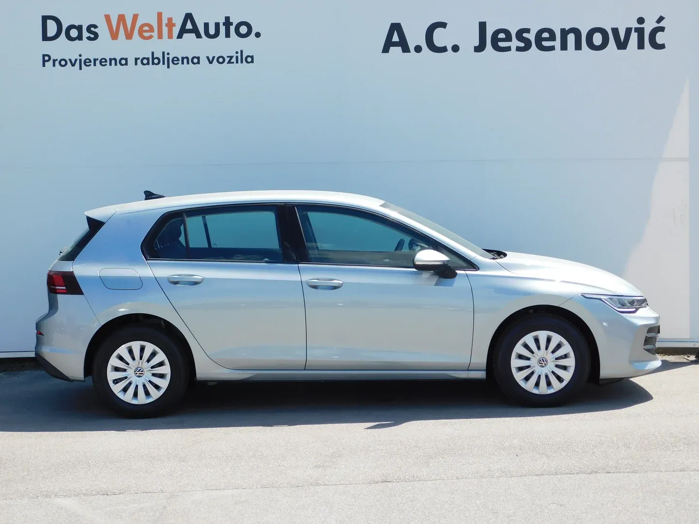 12817 volkswagen golf 8 2.0 tdi - slika 4