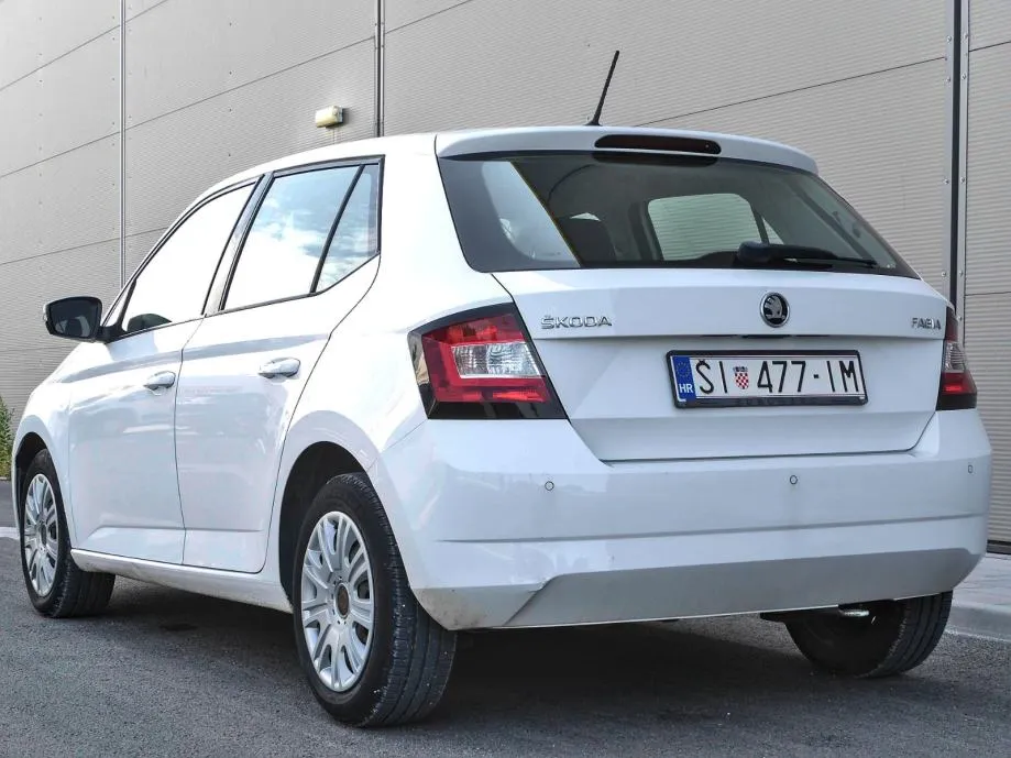 škoda fabia 1.4 tdi | registriran do 08/2026 - slika 5
