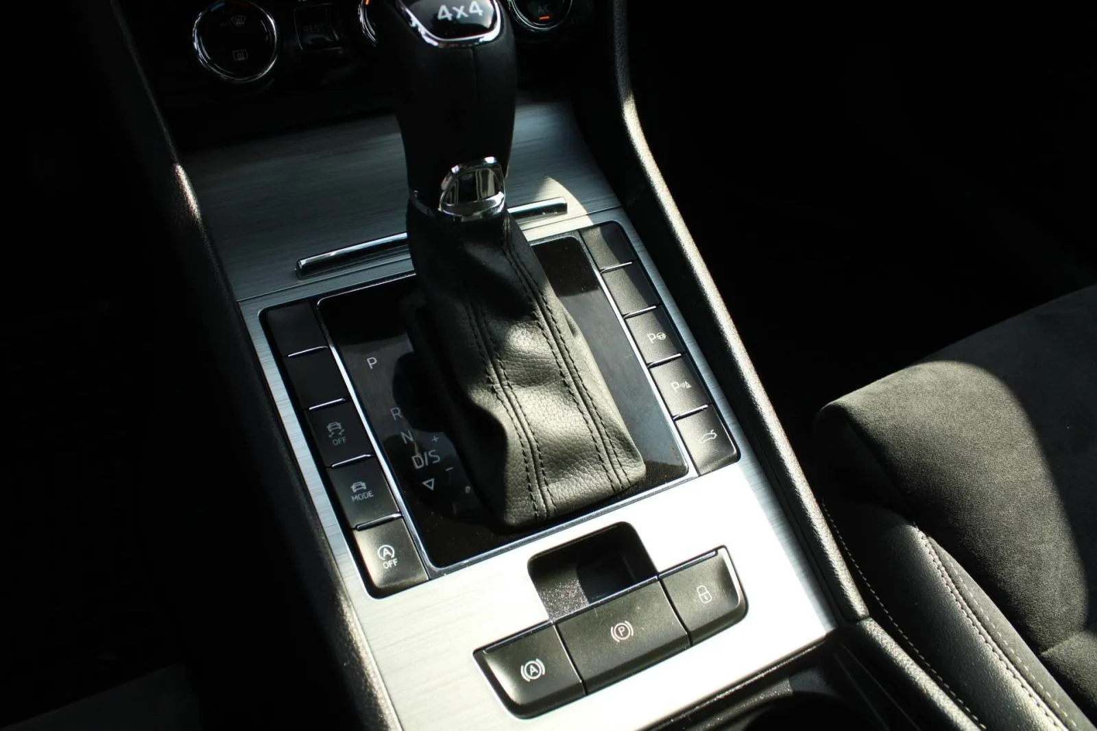 škoda superb 2.0 tdi dsg 4x4 200ks - slika 20