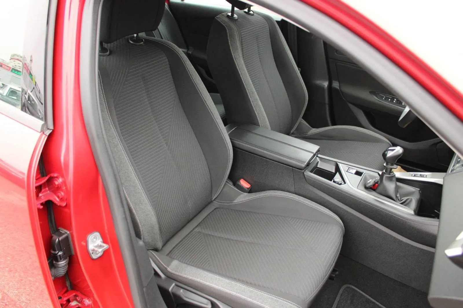 peugeot 308 1.2 puretech active - slika 16