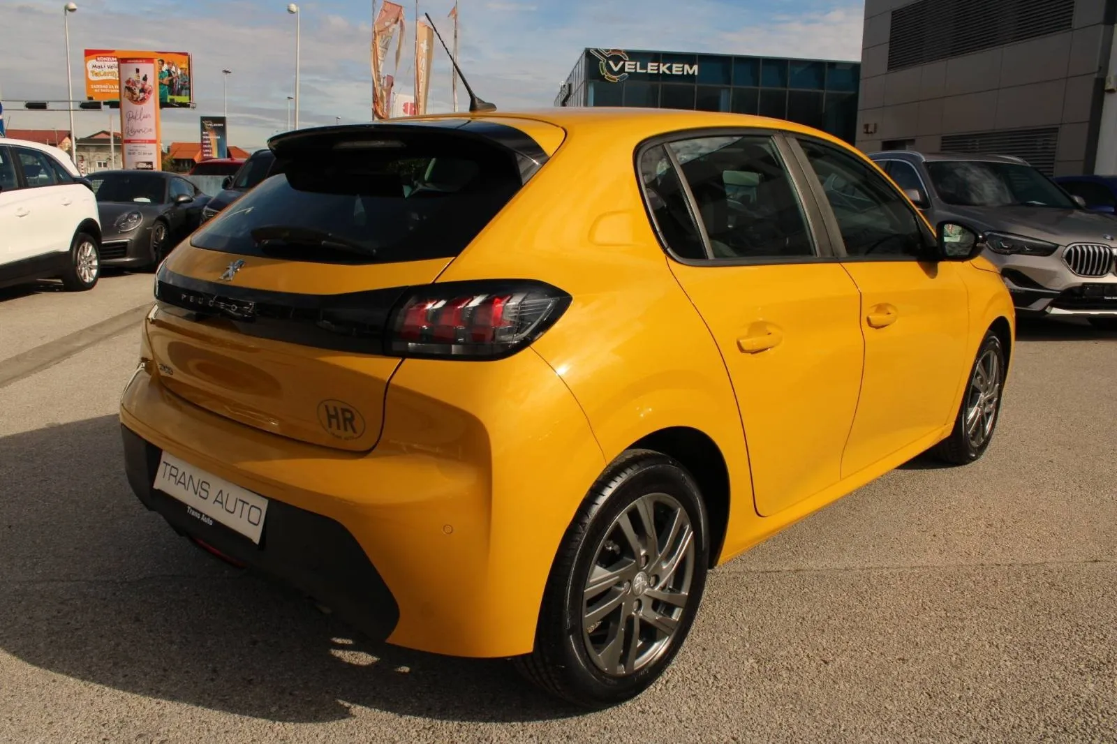 peugeot 208 1.2 puretech *led, navigacija* - slika 5