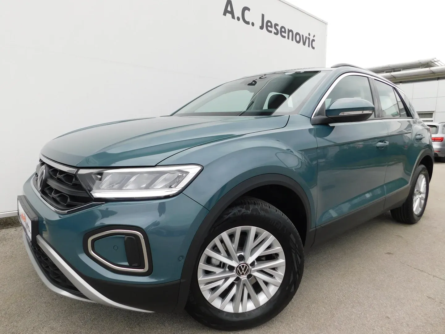 10422 volkswagen t-roc 1.0 tsi life - slika 7