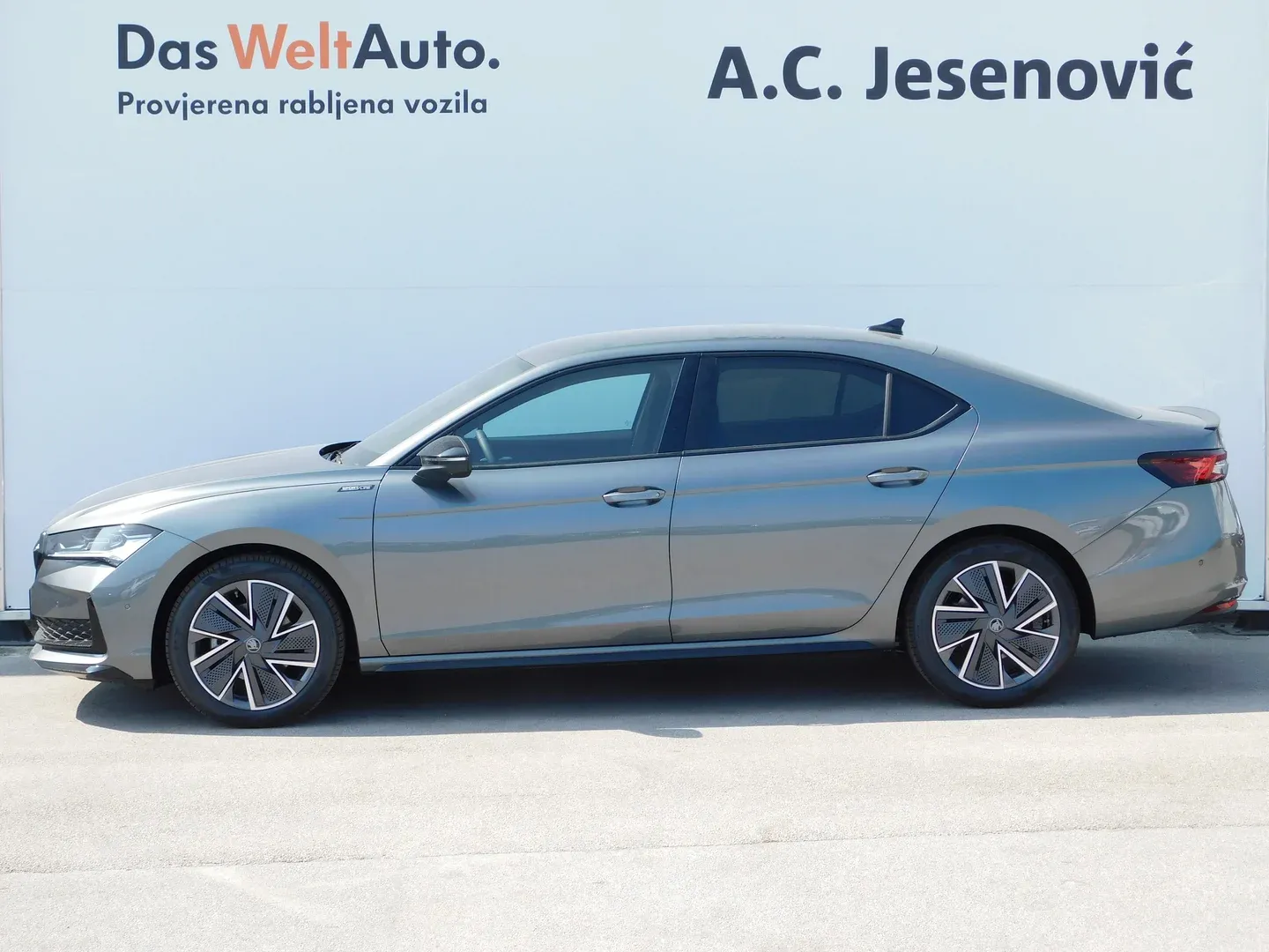 12783 škoda superb sportline 2.0 tdi dsg - slika 6