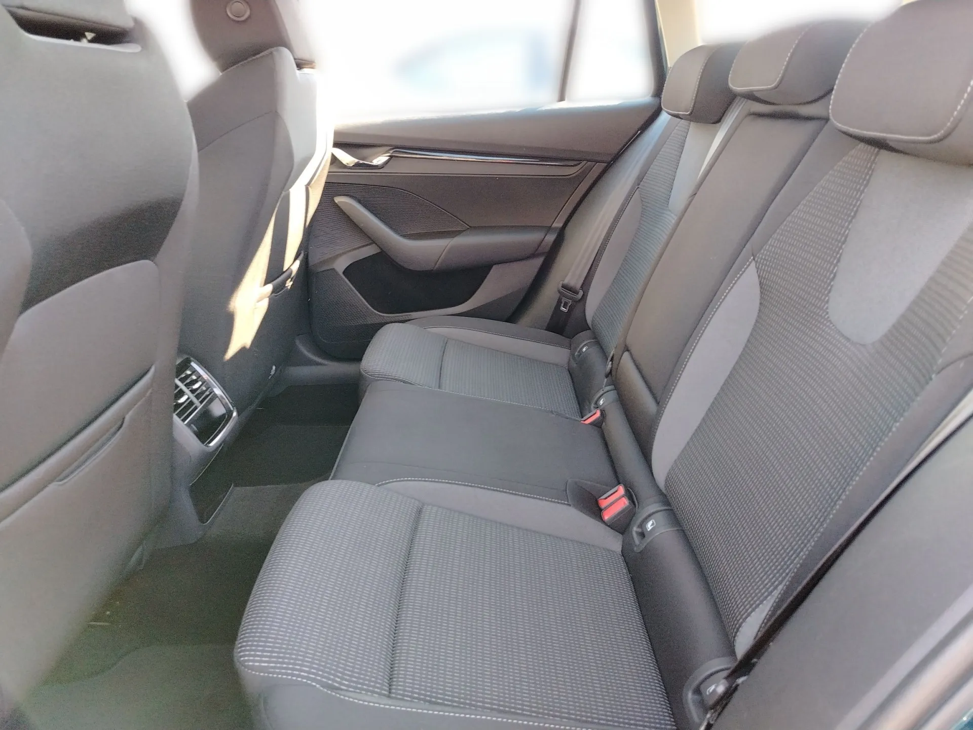 škoda octavia combi 2.0 tdi dsg ambition - slika 11