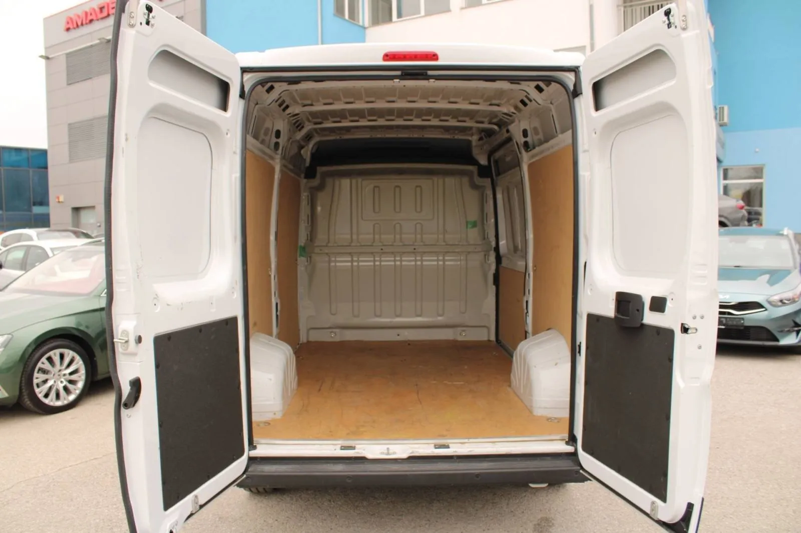 peugeot boxer 2.2 hdi l2h2 *navigacija*, 2024 god. - slika 9
