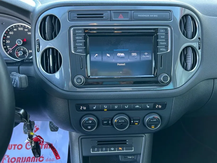 vw tiguan 1,4 tsi 2016.,r-line, navi, koža, grij sjed, šiber, alu 18 - slika 17