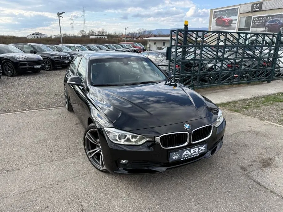 bmw 318d automatik °navigacija°koža°keyless°grijanje sj.°reg:11/2026° - slika 9