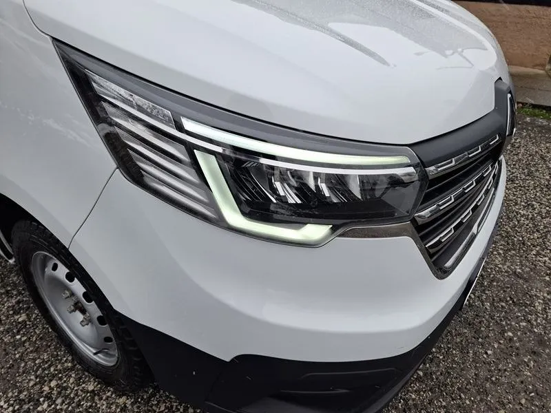 renault trafic 2.0 dci*150ks*5+1*klima*navigacija*5+1*, 2022 god. - slika 4