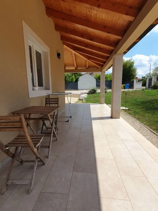 kuća: tinjan, 142 m2, samostojeća kuća sa bazenom i ljetnom kuhinjom - slika 17