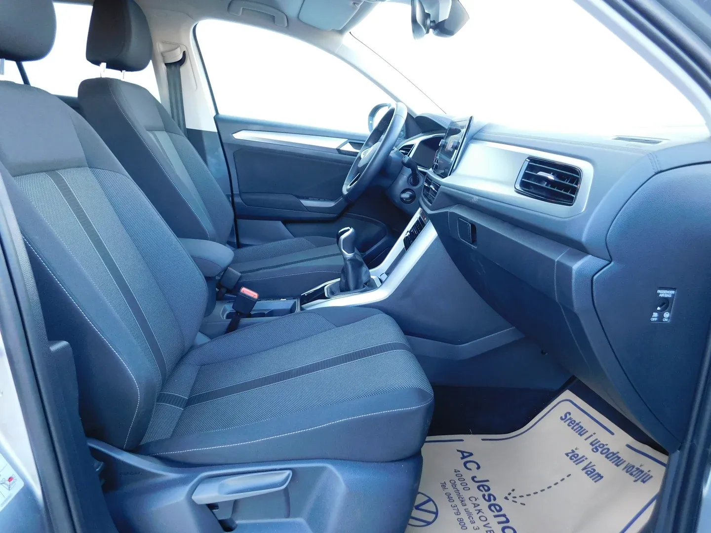 11633 volkswagen t-roc 1.0 tsi 4life - slika 12