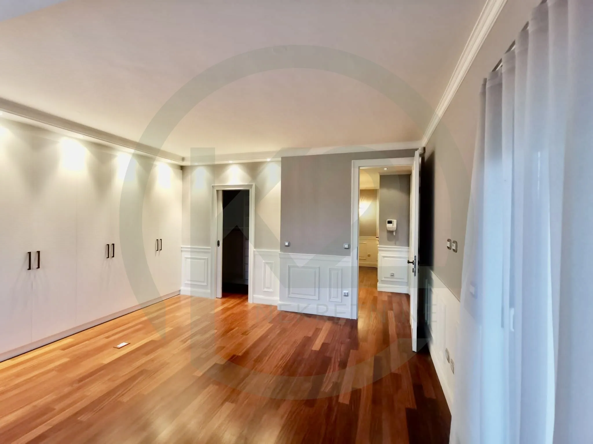 g. prekrižje odličan stan 250 m2 investicija u najmu - slika 15