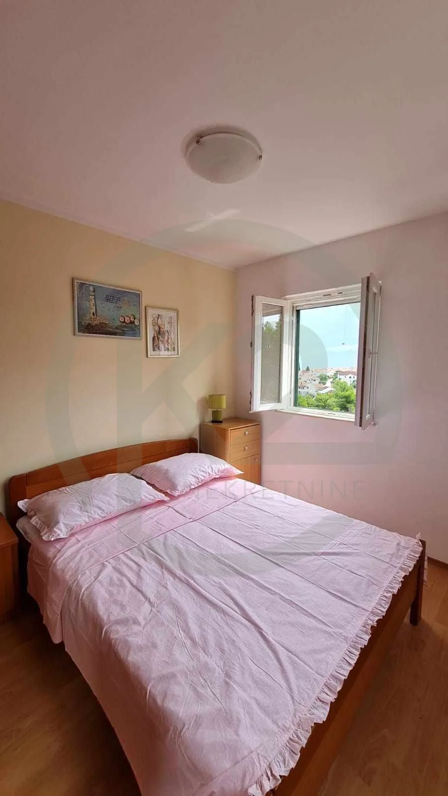 supetar / brač odličan stan 3s + db + parking! pogled na more - slika 14