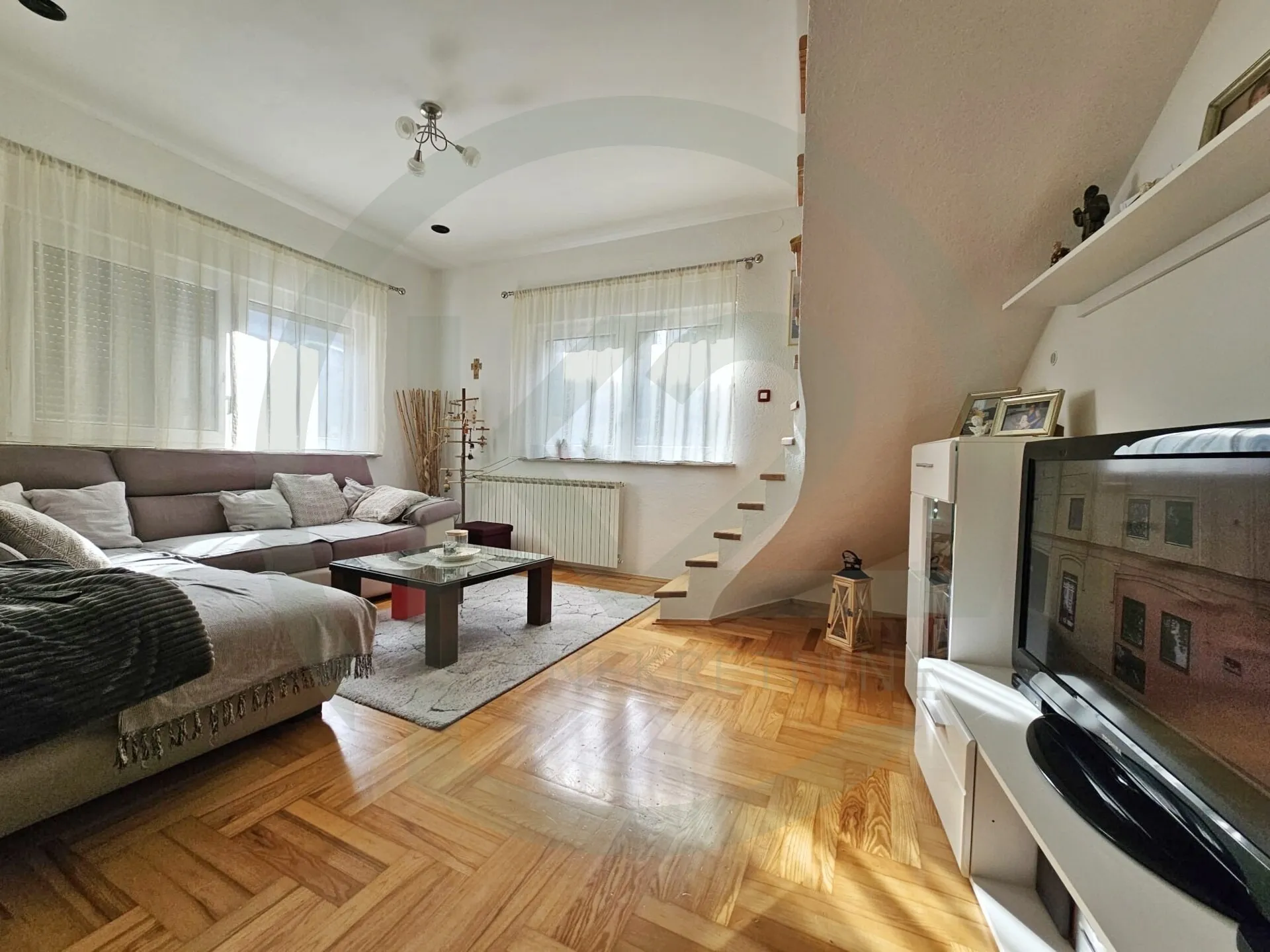 ekskluzivna prilika – 2 kuće / 515 m² / mirna lokacija (bukovac) - slika 9
