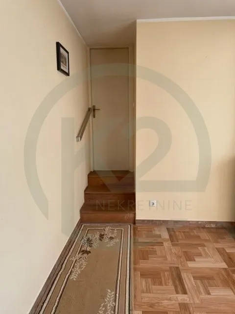 kuća sa 2 stana i ugostiteljski objekt - slika 19