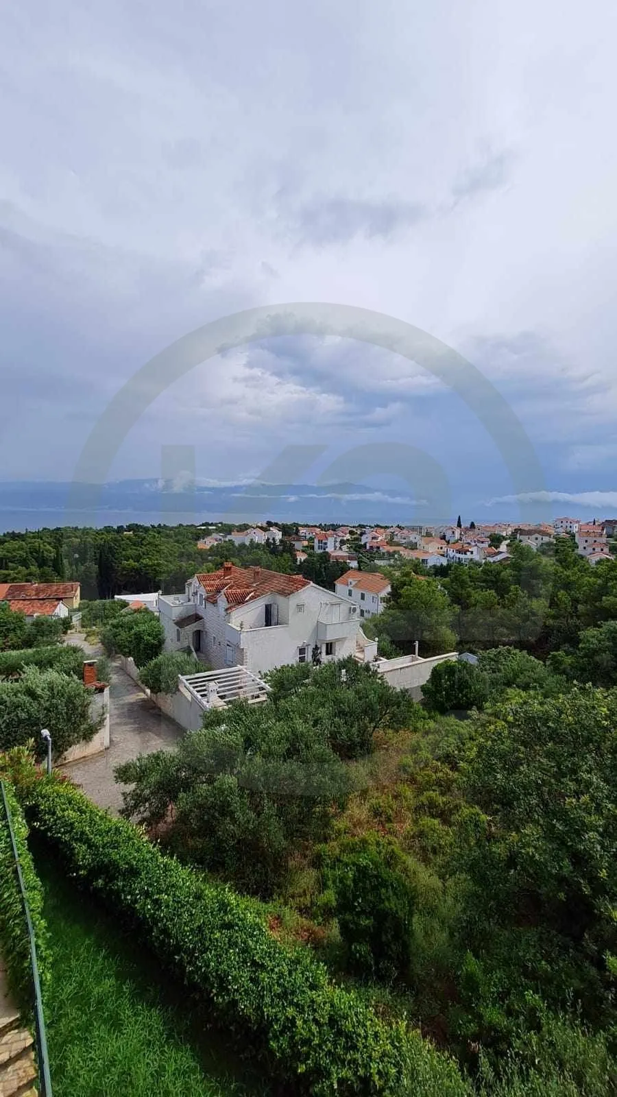 supetar / brač odličan stan 3s + db + parking! pogled na more - slika 7