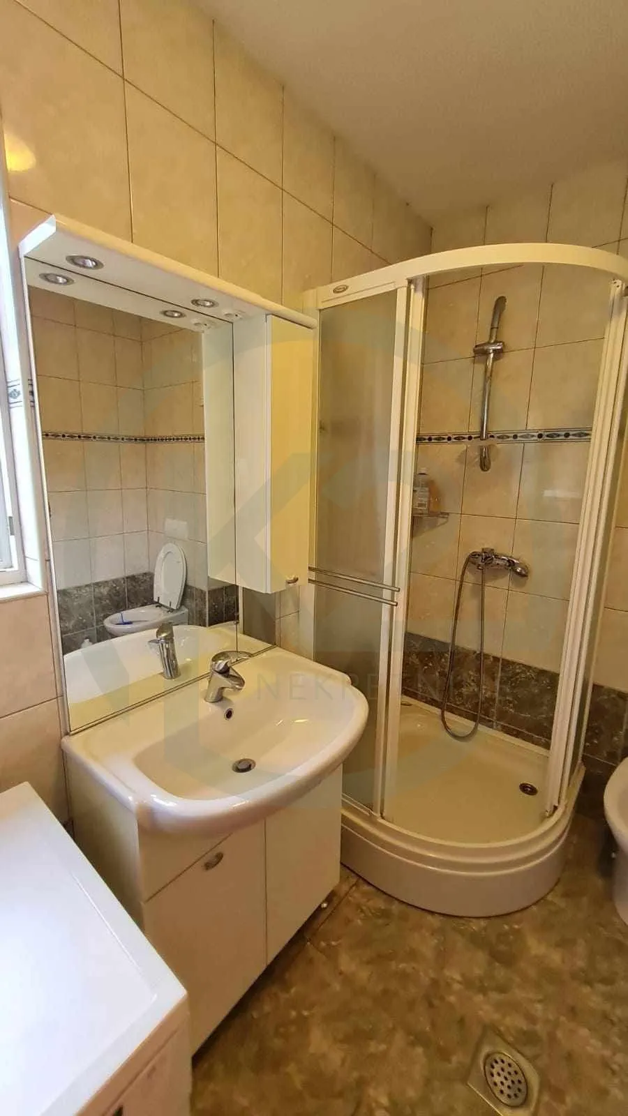 supetar / brač odličan stan 3s + db + parking! pogled na more - slika 13