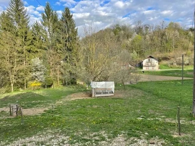 obiteljska kuća 180 m2, ravno brezje + gosp. zgrada, moguća zamjena!! - slika 2