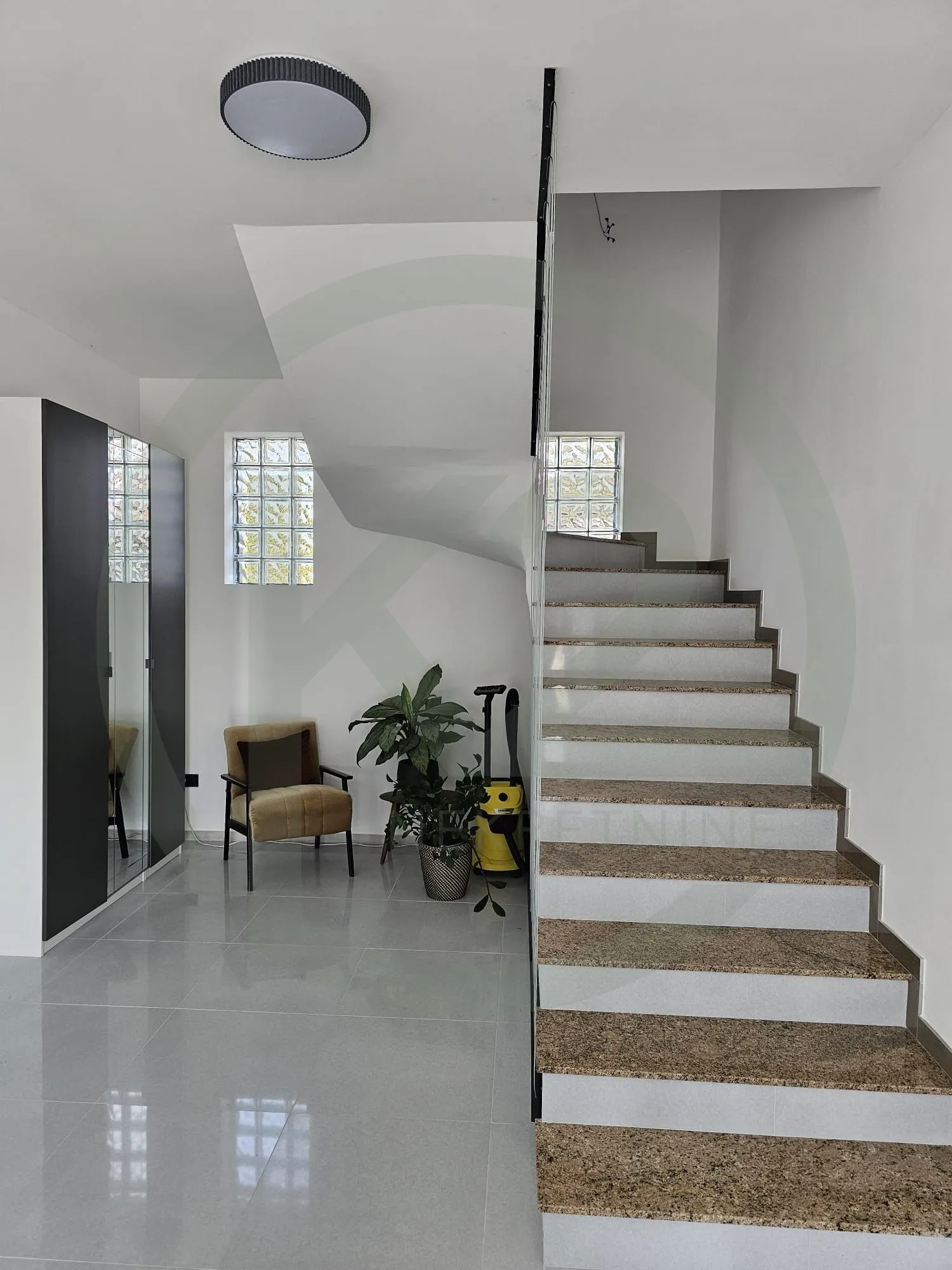 petruševec, najam novog ureda 85 m2, parking - slika 8