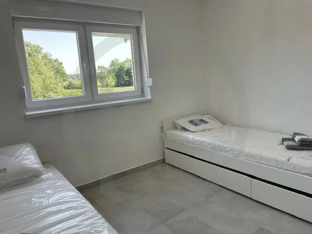 dugo selo, iznajmljuju se 2 sobe za 4 osobe u samostojećoj kući - slika 10