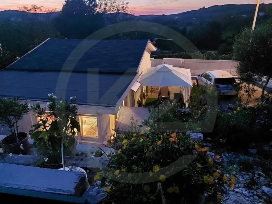 Rovinj 60 m2, vrt, 4 PM, 400 m2 parcela, POTENCIJAL sa projektom!! - Rovinj, Rovinj