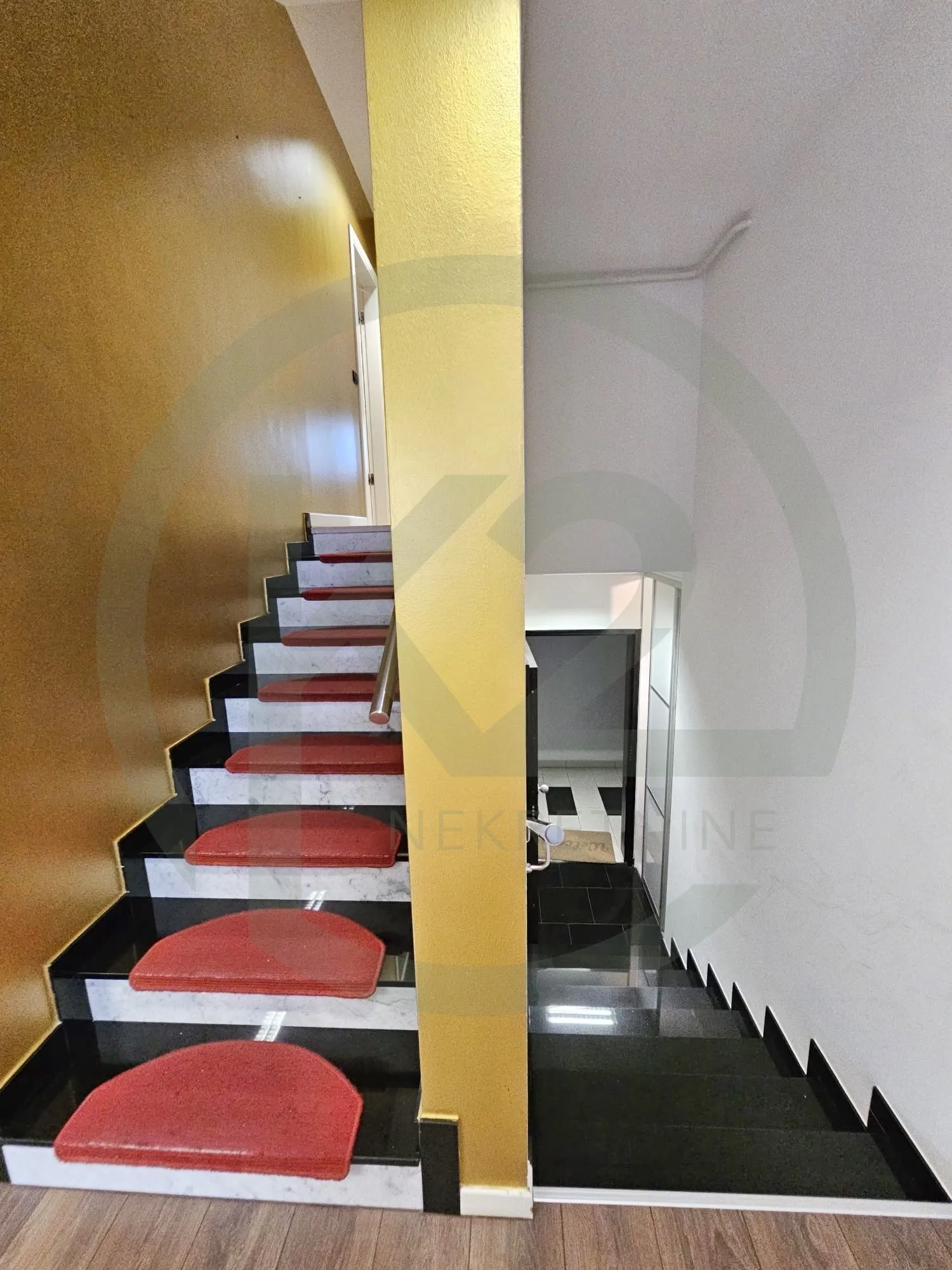 odličan stan nova galerija 98 m2, trosobni - slika 8