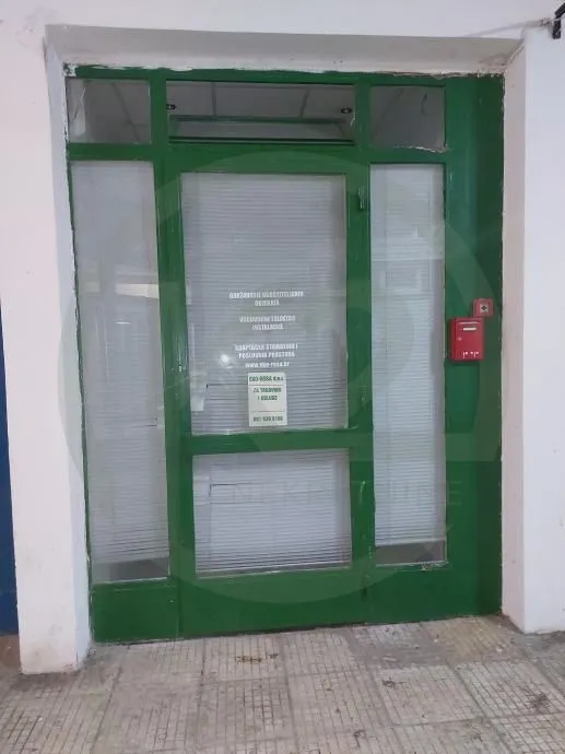 poslovni prostor, sigečica 12 m2 prilika - slika 2