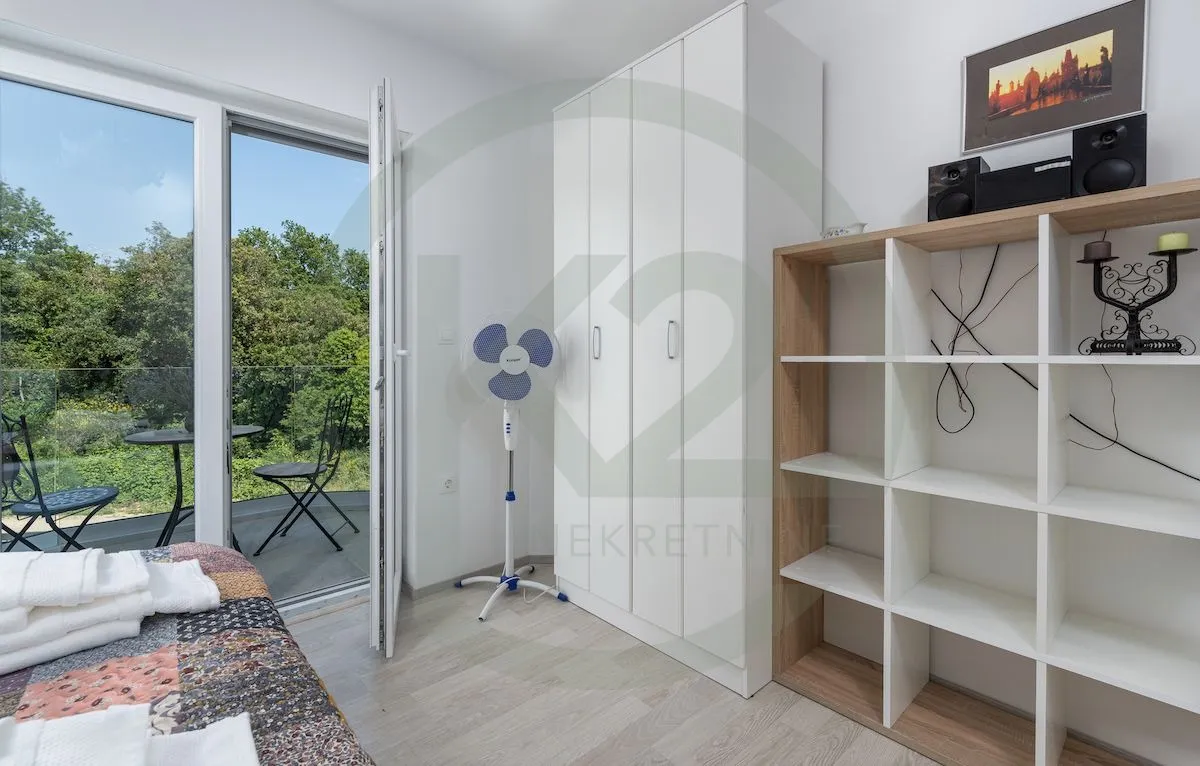 moderna vila sa bazenom, marčana 200 m2! - slika 7