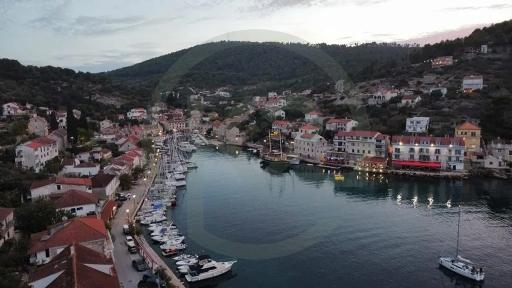 šolta: stomorska, kuća, 300 m2, 4 apartmana / legalizirano - slika 3
