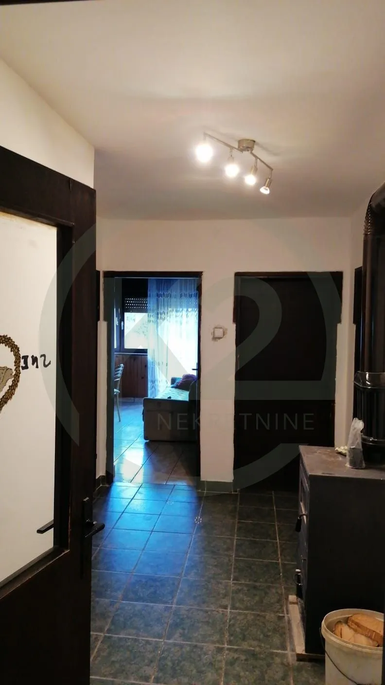 obiteljska kuća 180 m2, ravno brezje + gosp. zgrada, moguća zamjena!! - slika 7