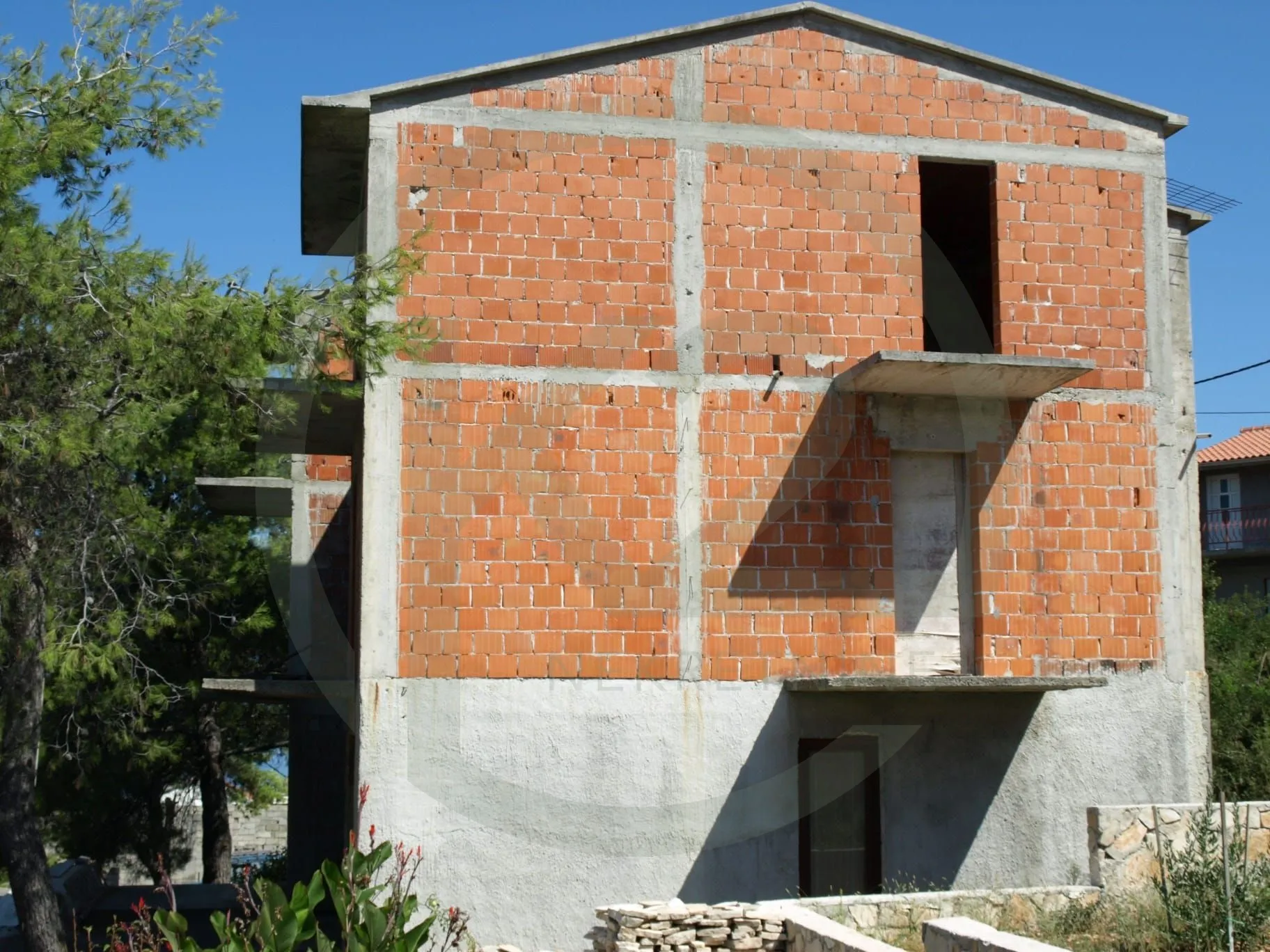 šolta, stomorska apartman u kući 60 m2 +240 m2 roh bau prodaja ili zamjena - slika 2