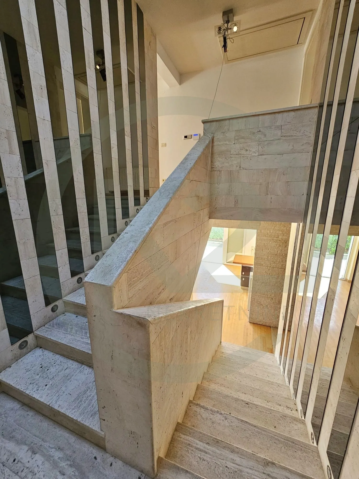 luksuzna kuća 400 m2 šestinski dol - slika 11