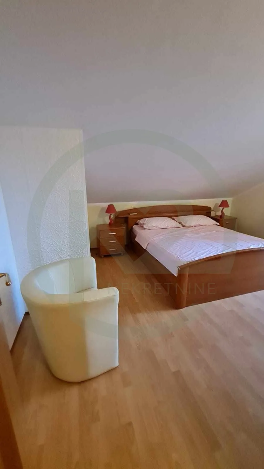 supetar / brač odličan stan 3s + db + parking! pogled na more - slika 6