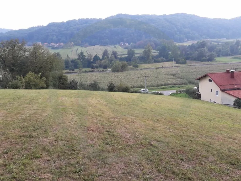 Građ. zemljište, 3.683 m2, Gornje Mrzlo Polje Mređničko - Gornje Mrzlo Polje Mrežničko, Duga resa