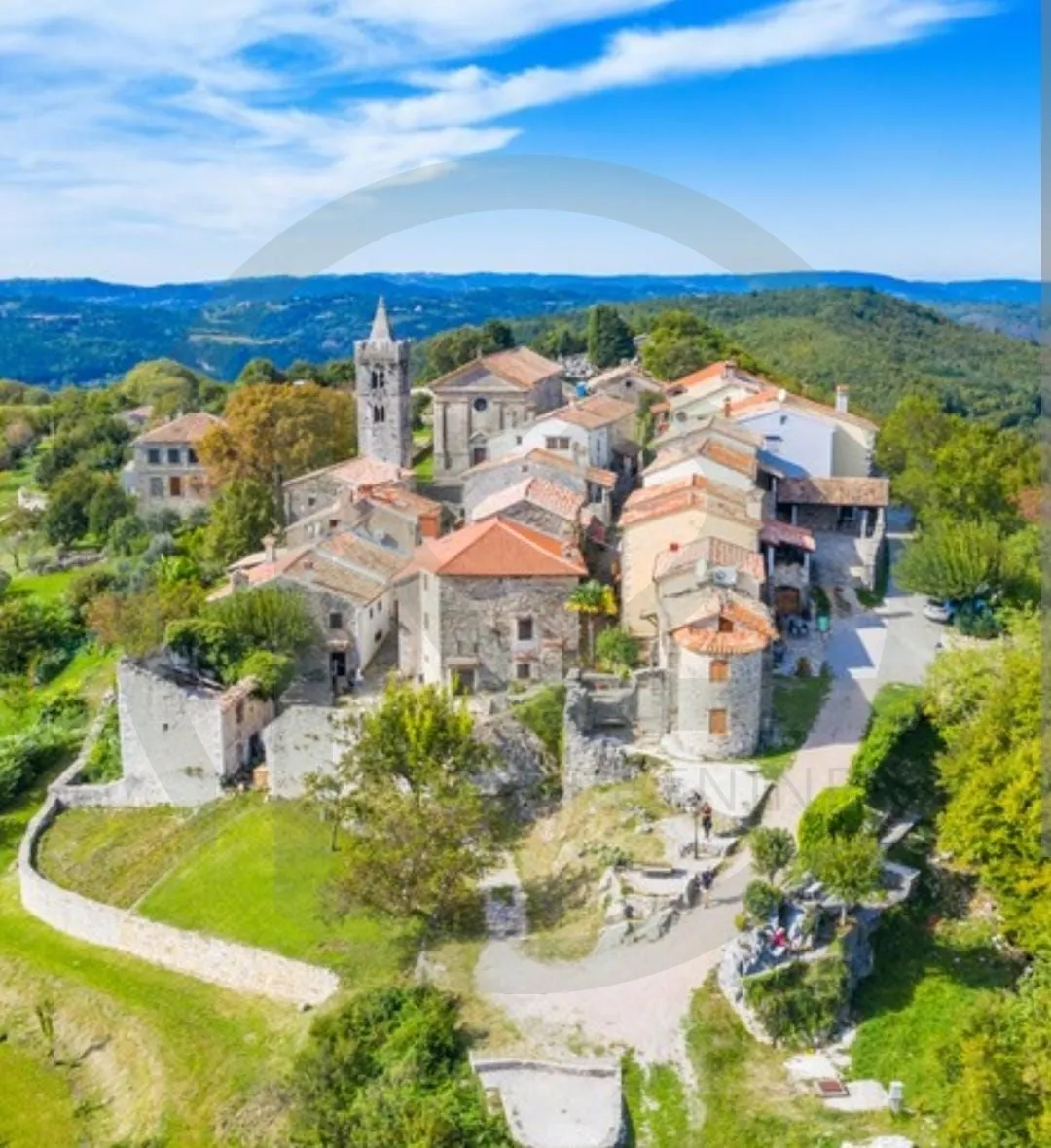ISTRA, HUM 293,63 m2, kamena kuća, RARITET, PRILIKA!! - Hum, Buzet