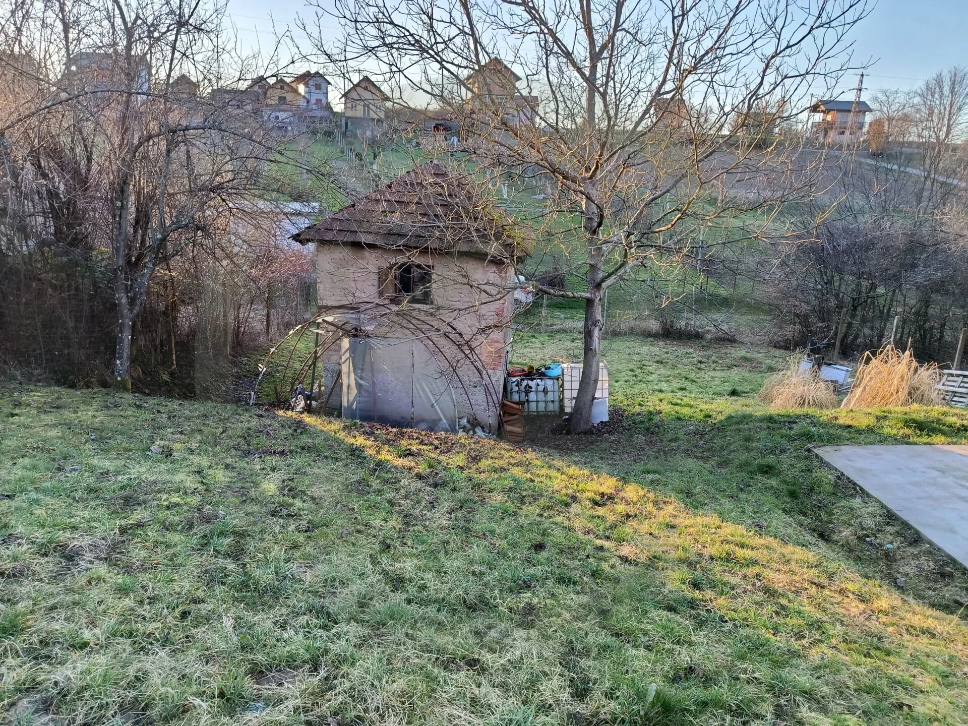 kuća: kloštar ivanić, zemljište 1.810 m2 - slika 2