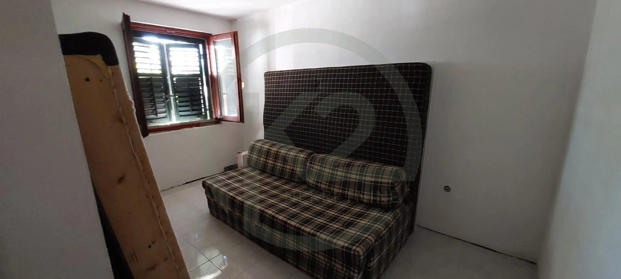 šolta, stomorska apartman u kući 60 m2 +240 m2 roh bau prodaja ili zamjena - slika 6