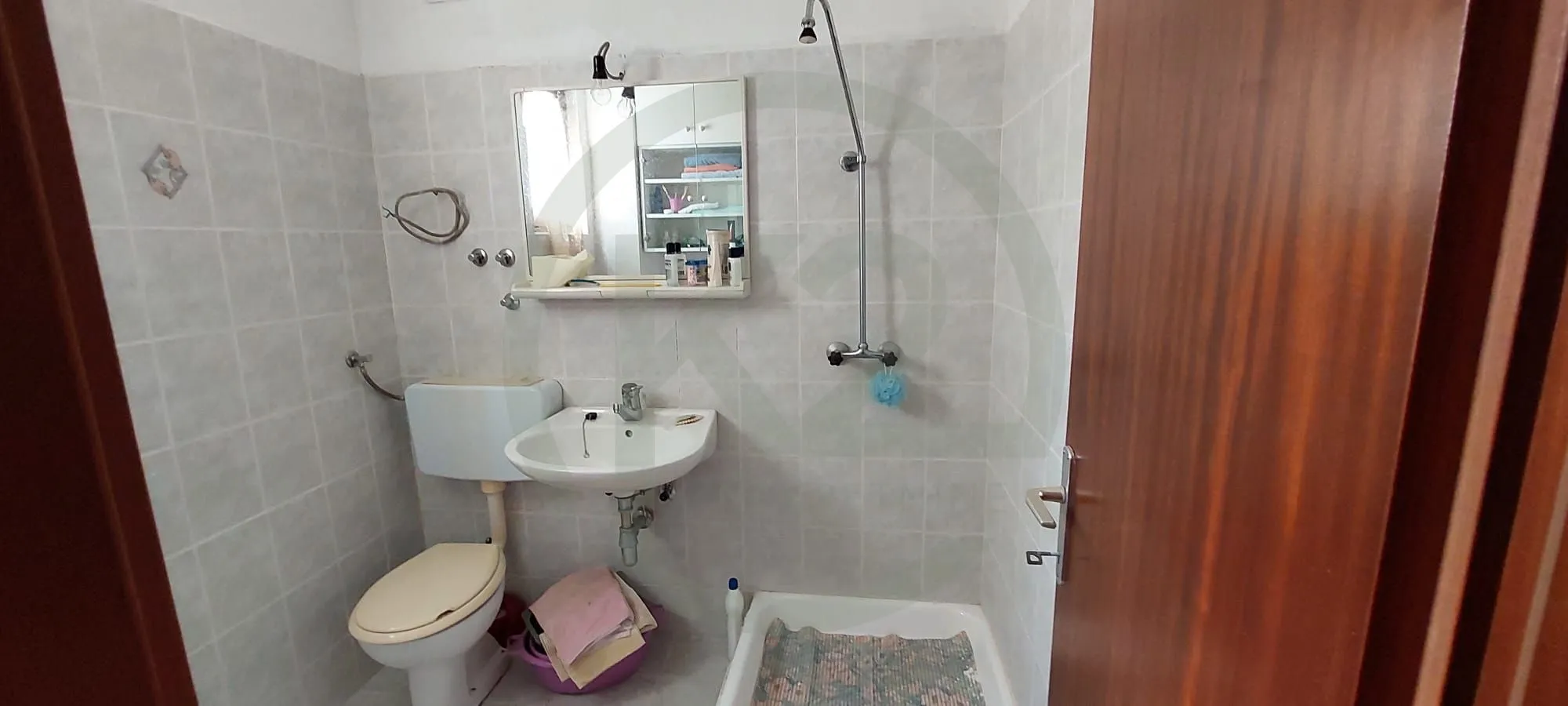 šolta, stomorska apartman u kući 60 m2 +240 m2 roh bau prodaja ili zamjena - slika 8