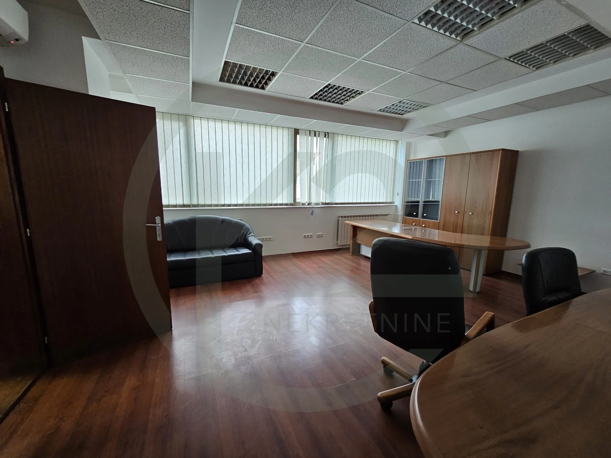 vrbik: ured 76 m2 najam! - slika 2