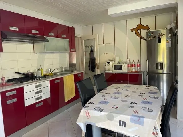 kuća sa 2 stana i ugostiteljski objekt - slika 12