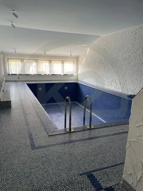 slav. brod, kuća za uživanje 232m2, 4 sobe, unut. bazen+sauna!! - slika 2