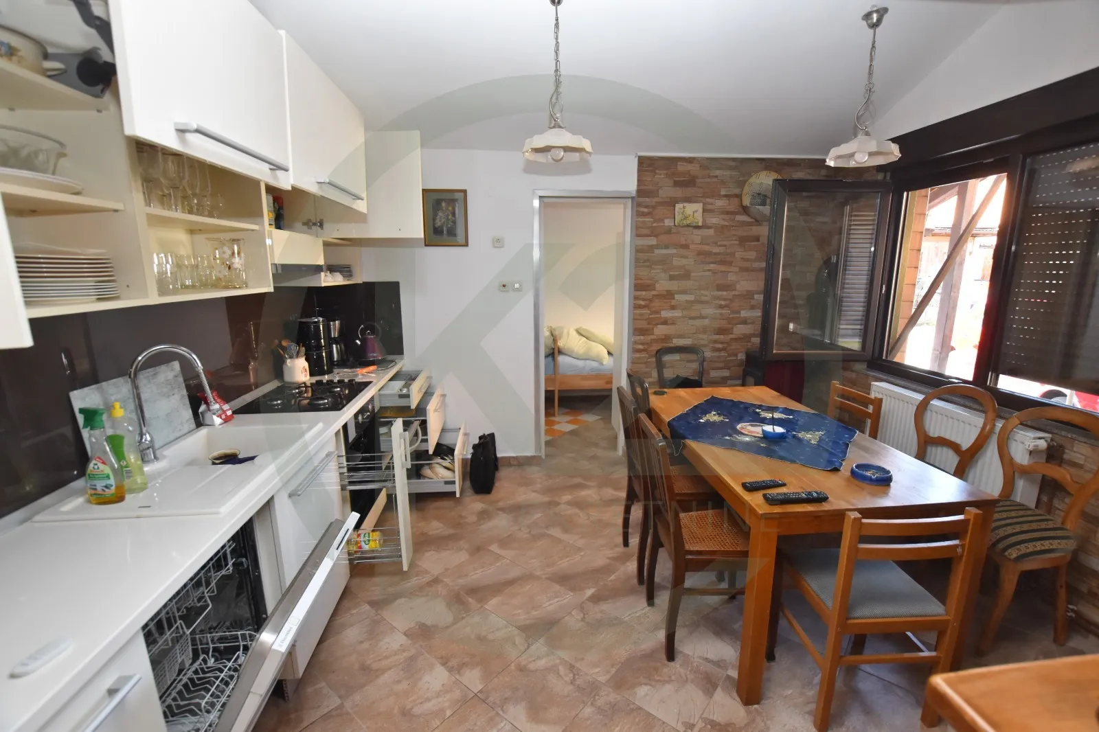 ferenšćica, kuća za 8 osoba, 87 m2, režije u cijeni - slika 2
