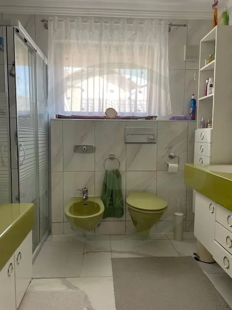 slav. brod, kuća za uživanje 232m2, 4 sobe, unut. bazen+sauna!! - slika 26